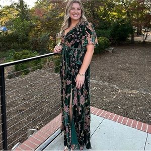 Baltic Born Uma Velvet Maxi Dress. Size: Medium. Color: Green Floral